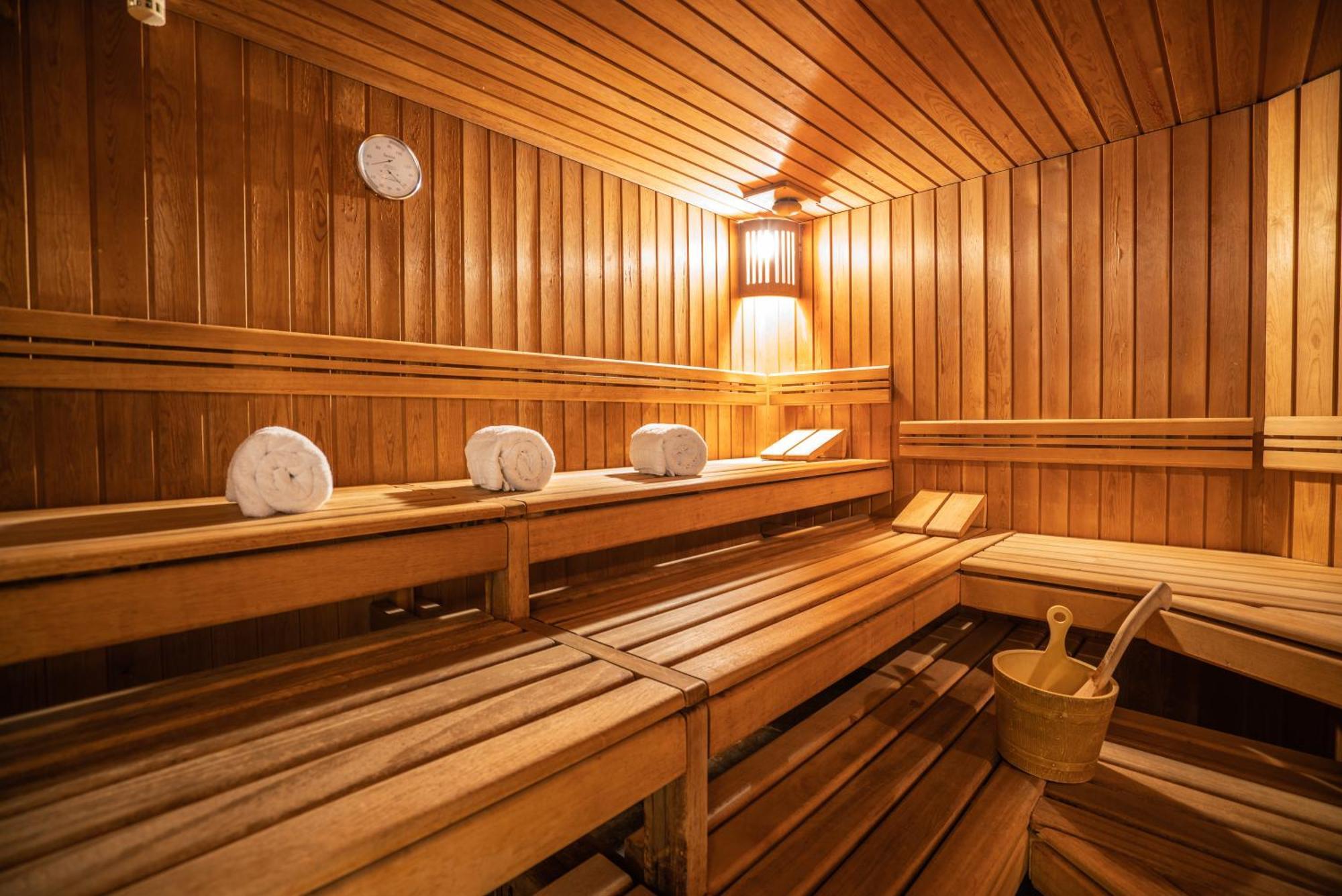 Studio Im Hotel Des Alpes 弗利姆斯 外观 照片